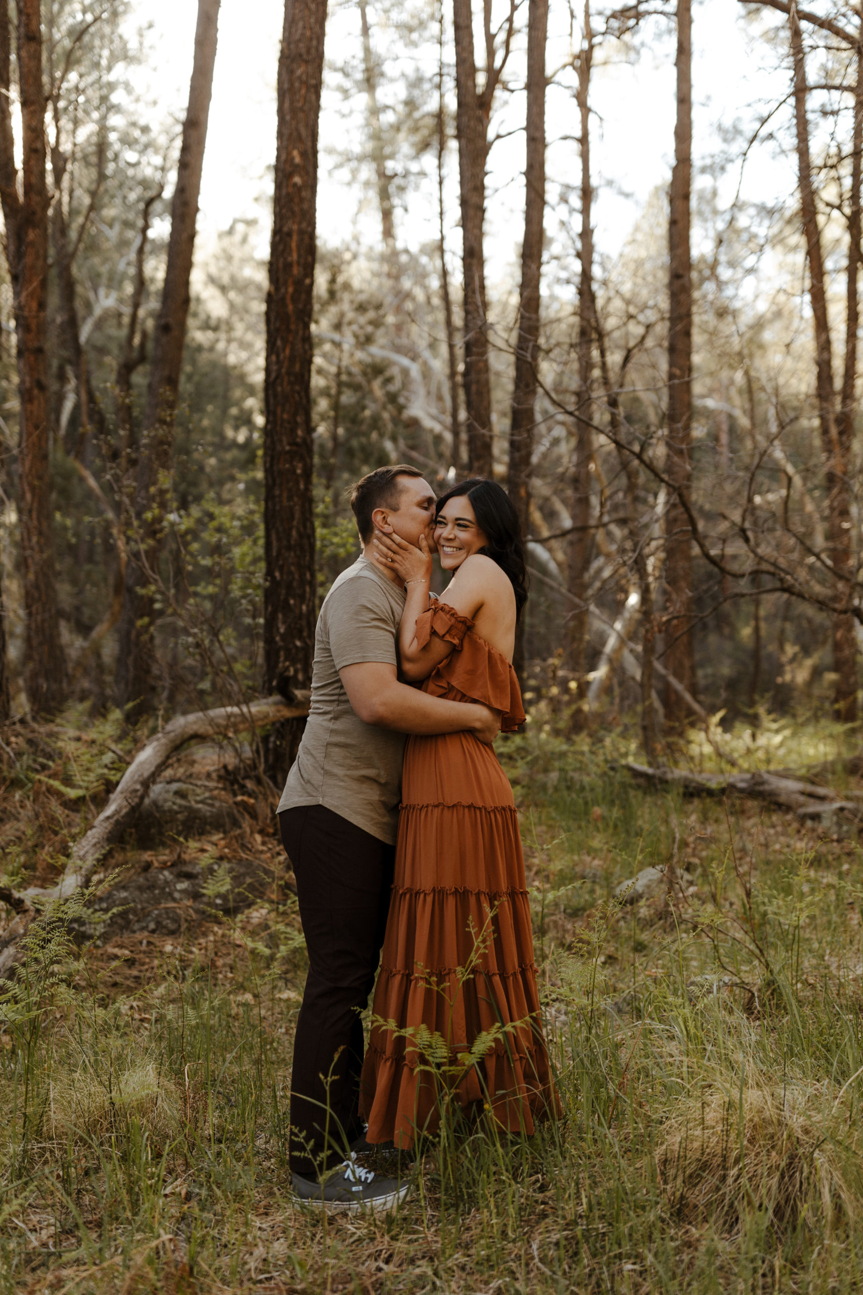What to Wear To Your Engagement Session | Engagement Photo Tips