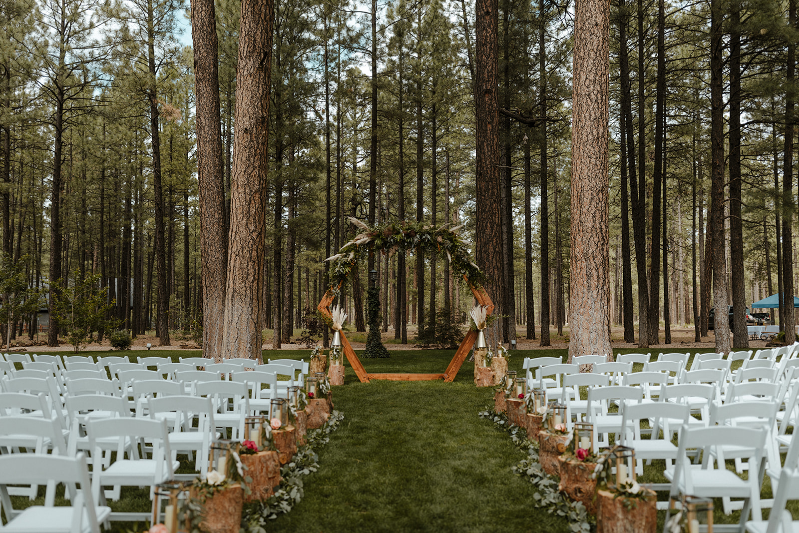ceremony aisle and altar at one of Arizona's forest wedding venues