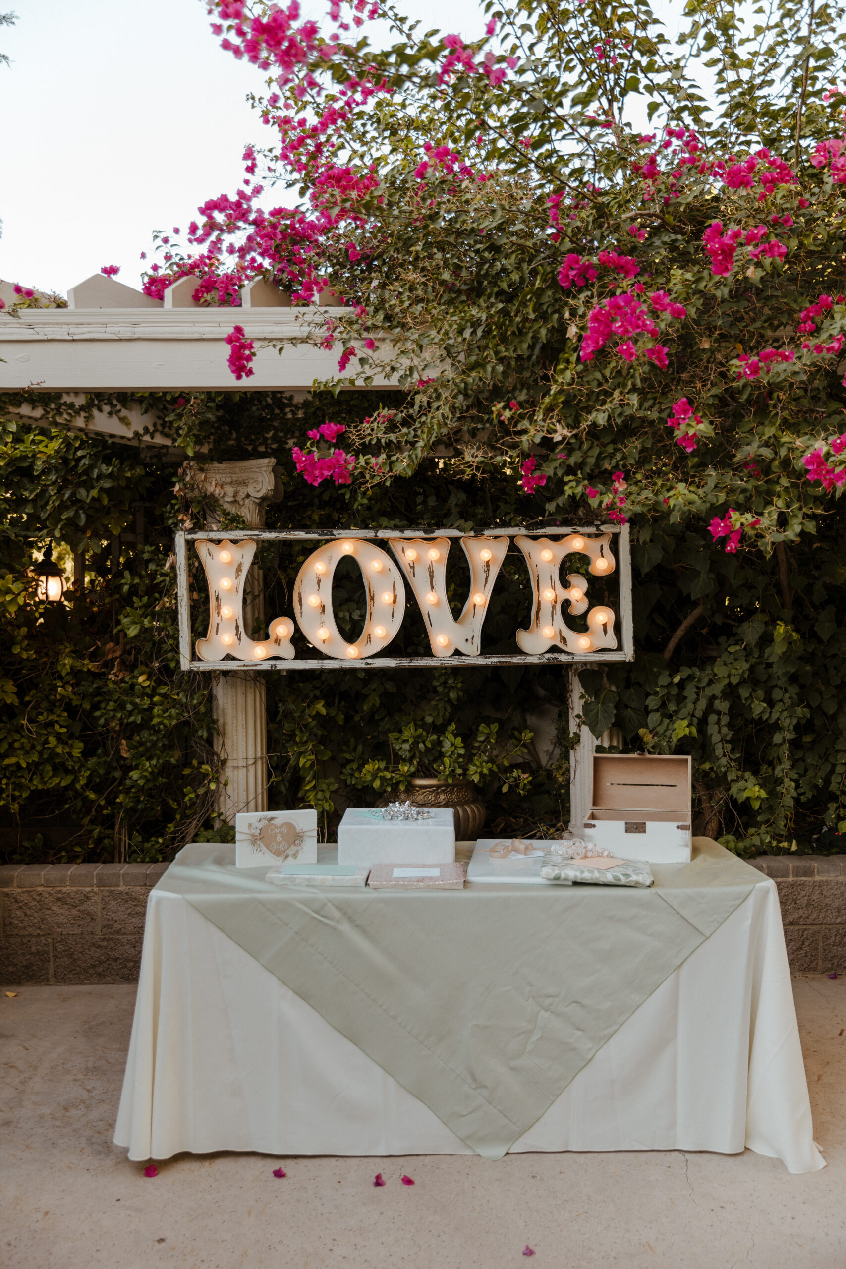 gift table and love sign at wright house wedding 