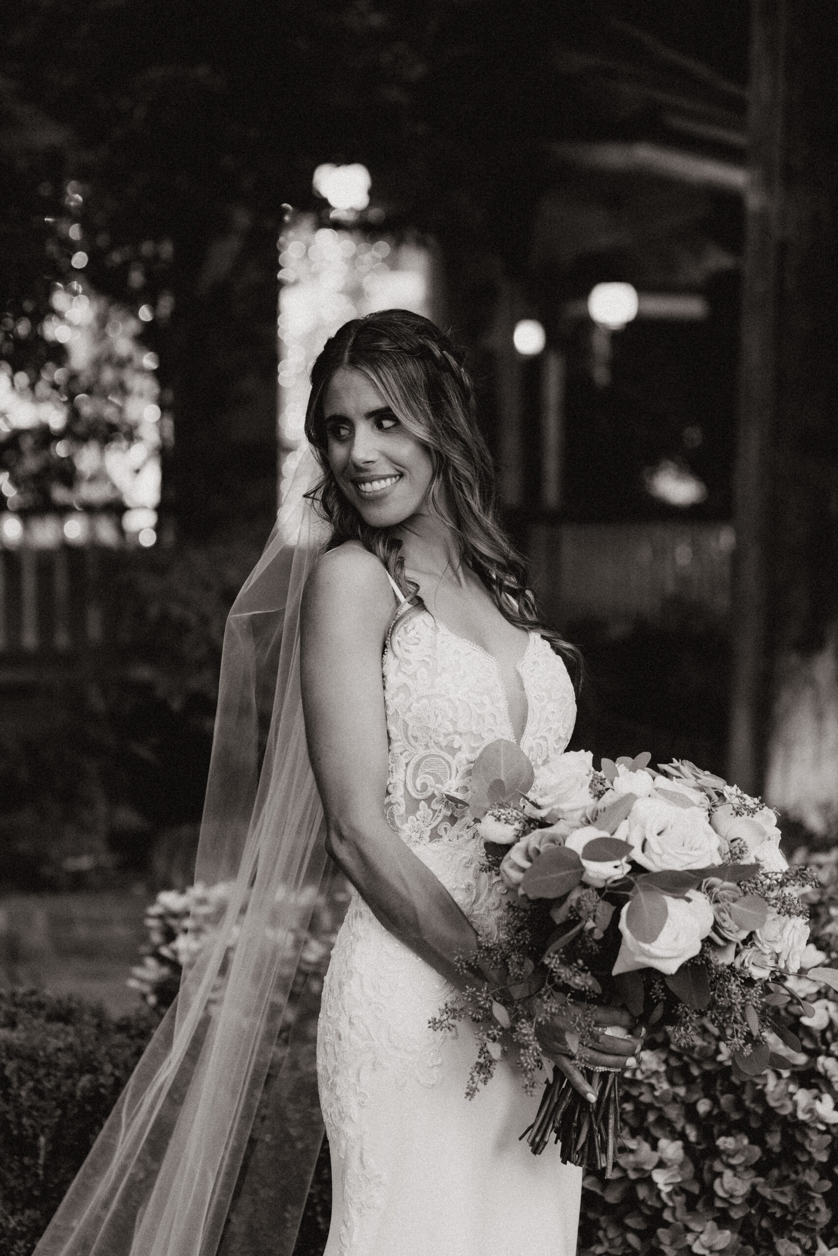 bride portrait with veil at wright house wedding in arizona 