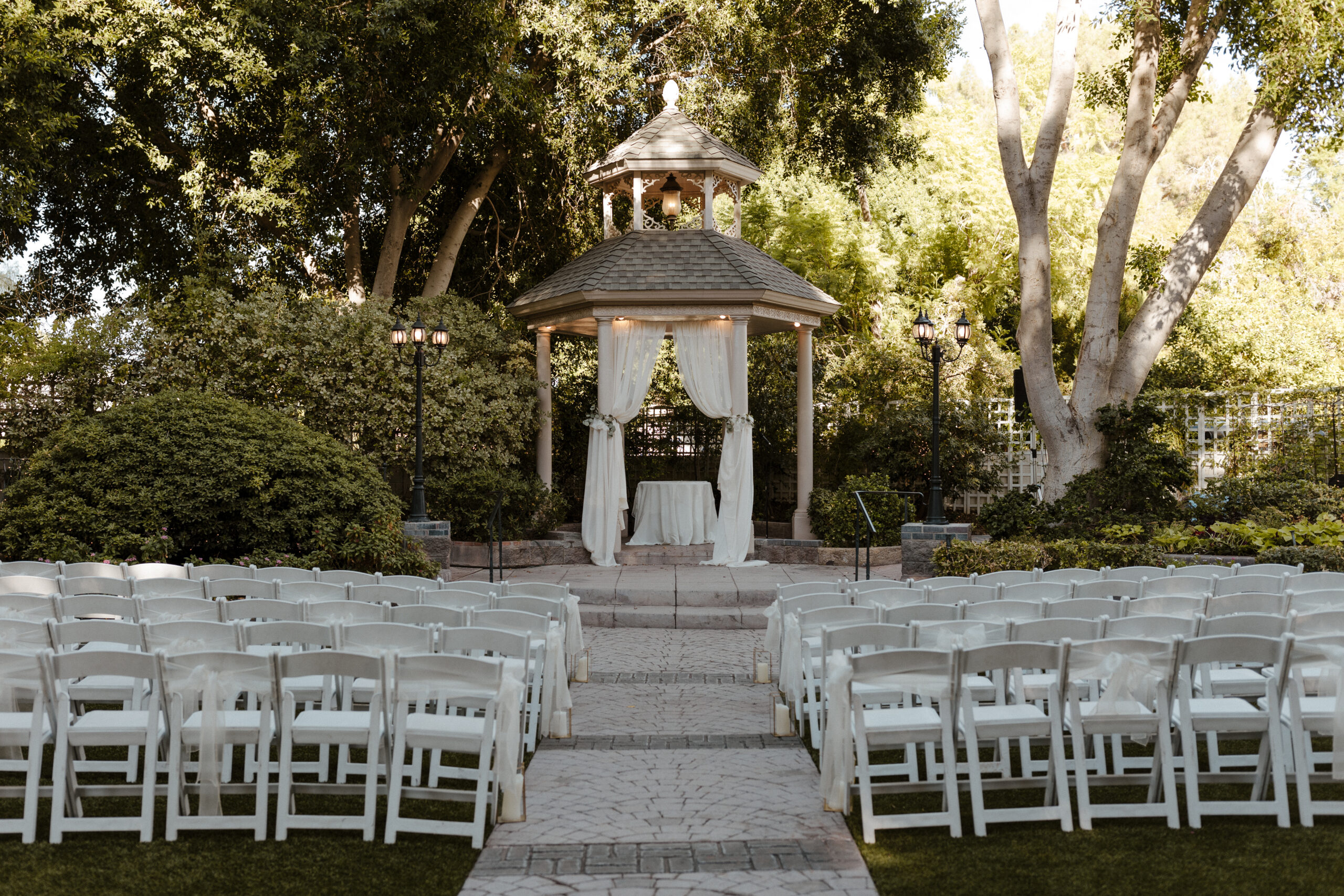 ceremony altar at garden wedding in arizona 