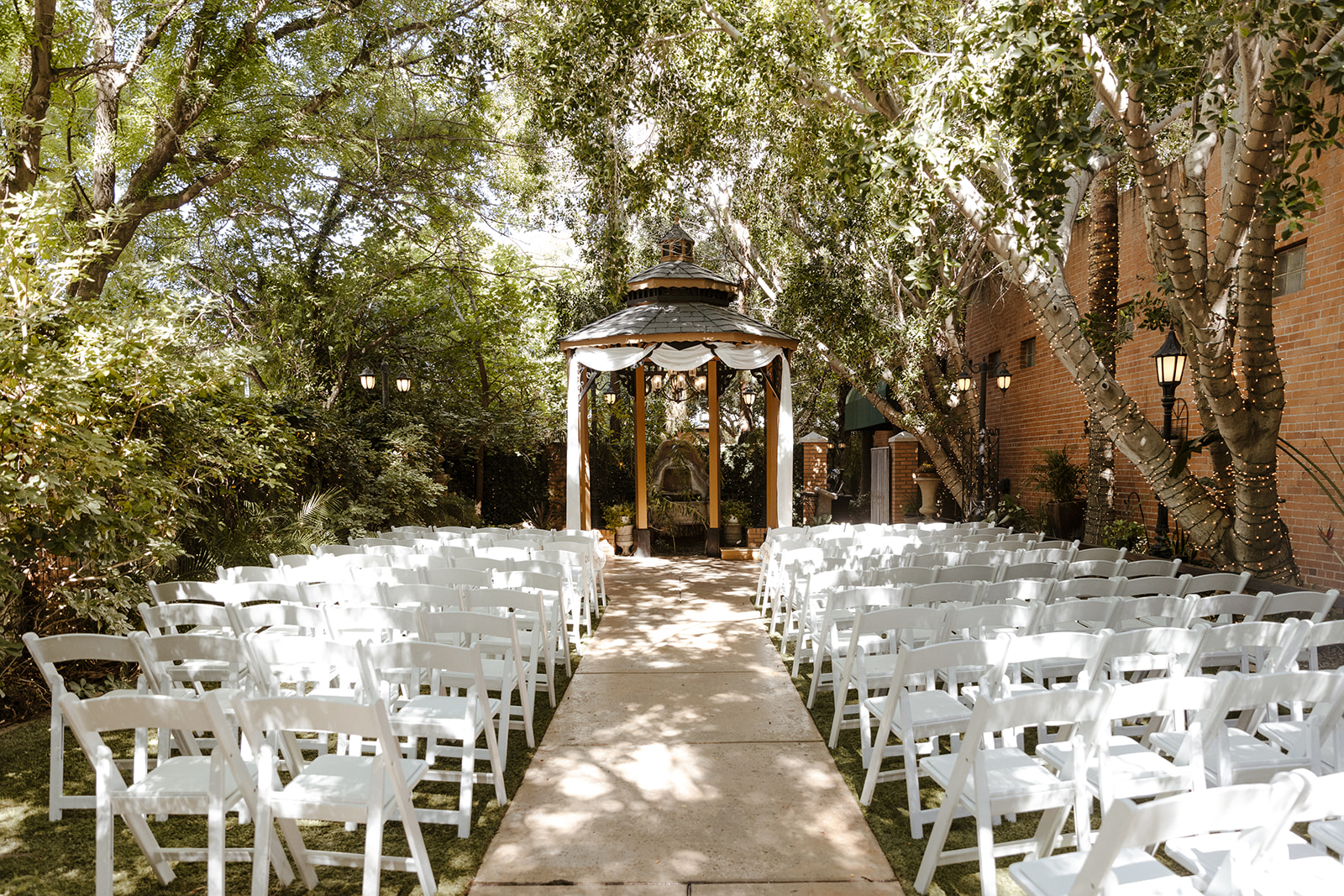 The beautiful Regency Garden sits ready for the stunning Arizona wedding day!