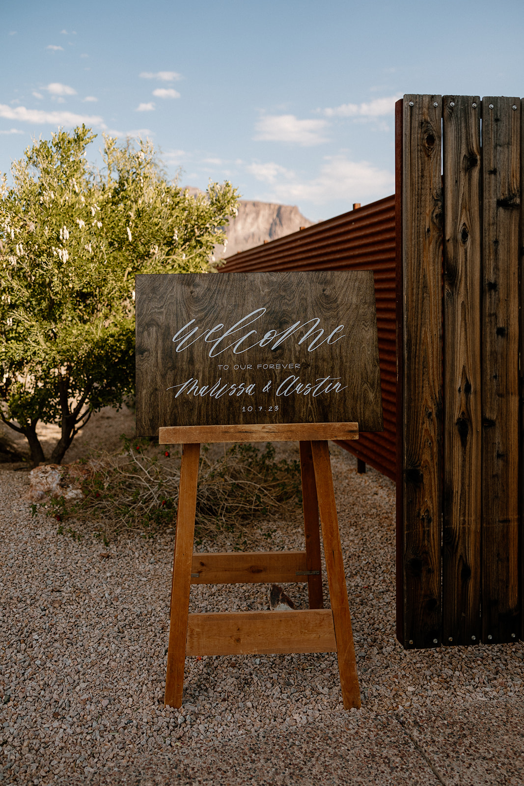 Stunning Arizona desert wedding venue sit ready for the guests! 
