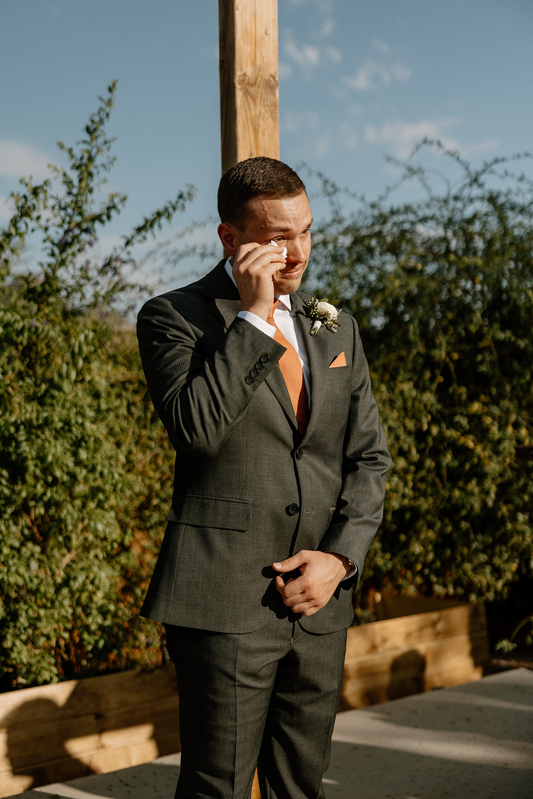 groom cries as his bride enters their dreamy Arizona wedding 