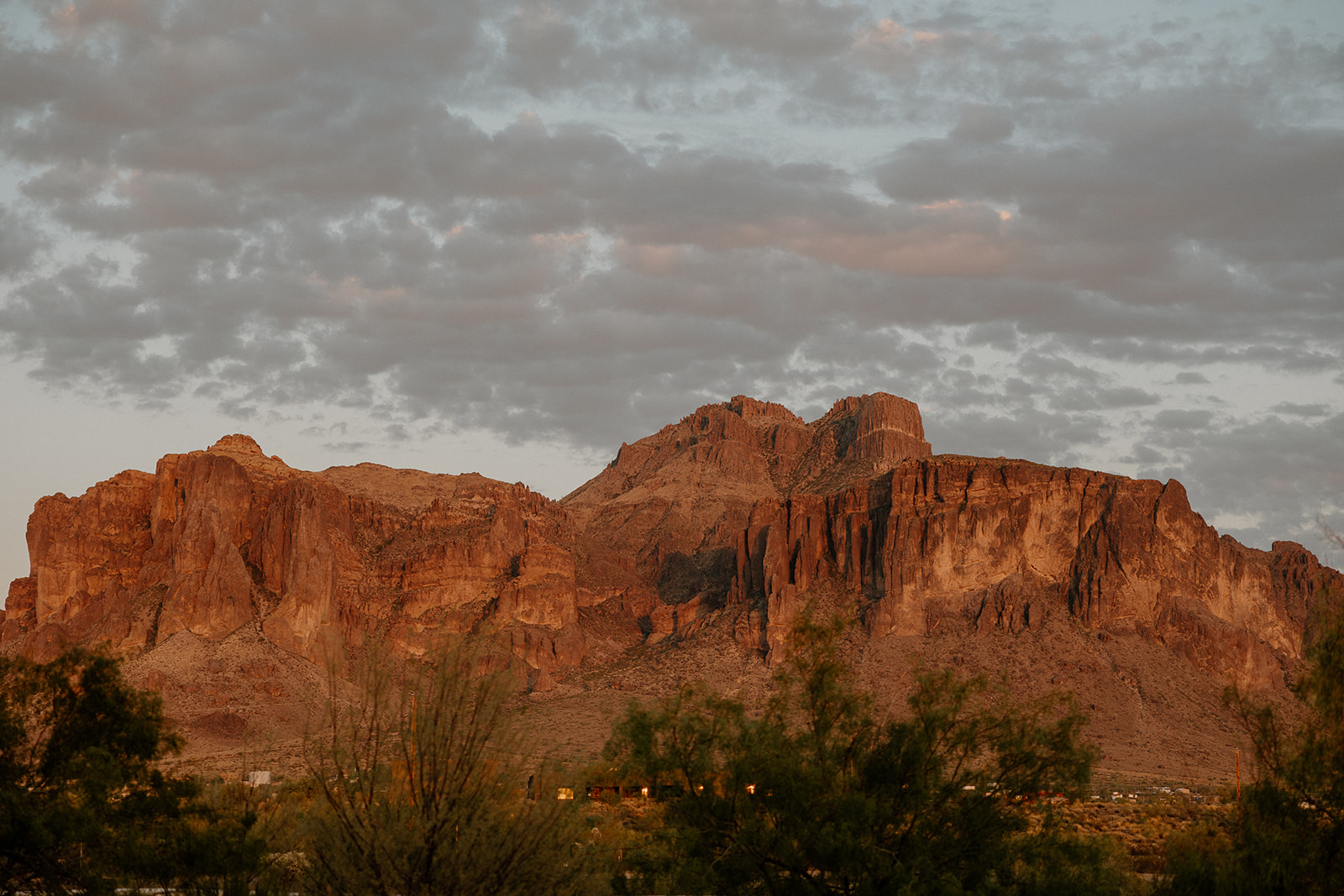 Beautiful Arizona mountain range sits over the desert wedding venue