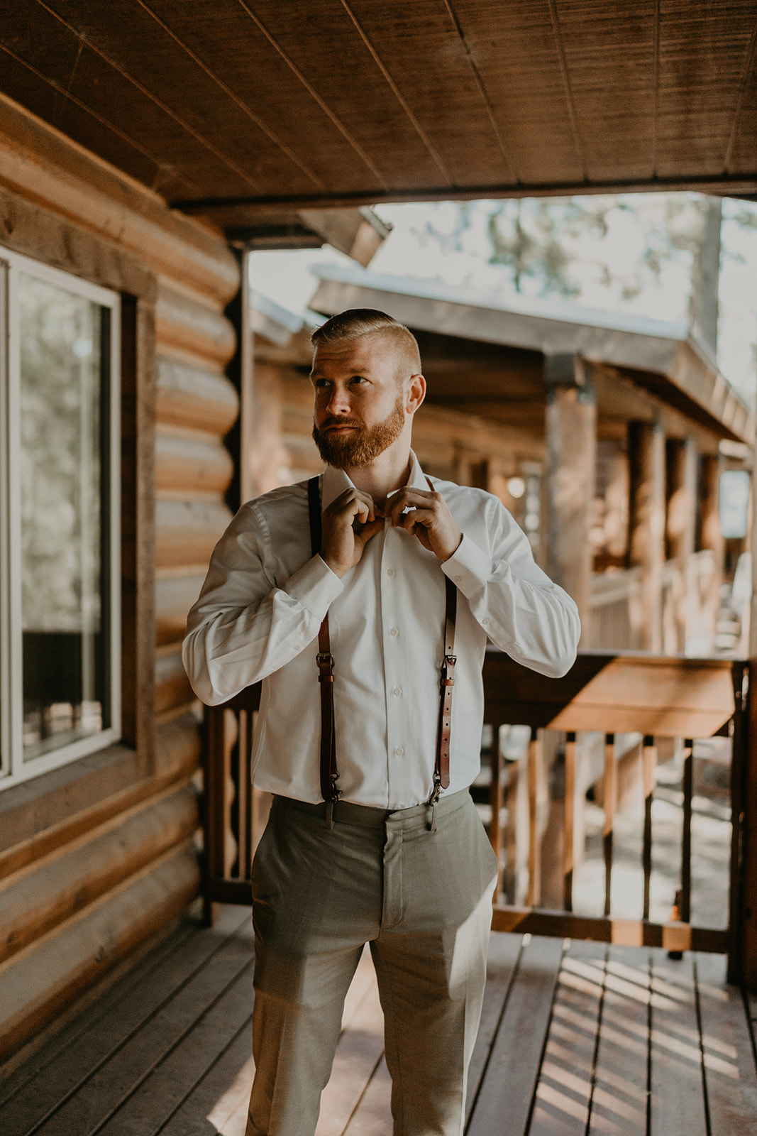 groom finalizes his prep ahead of his dreamy Arizona wedding day