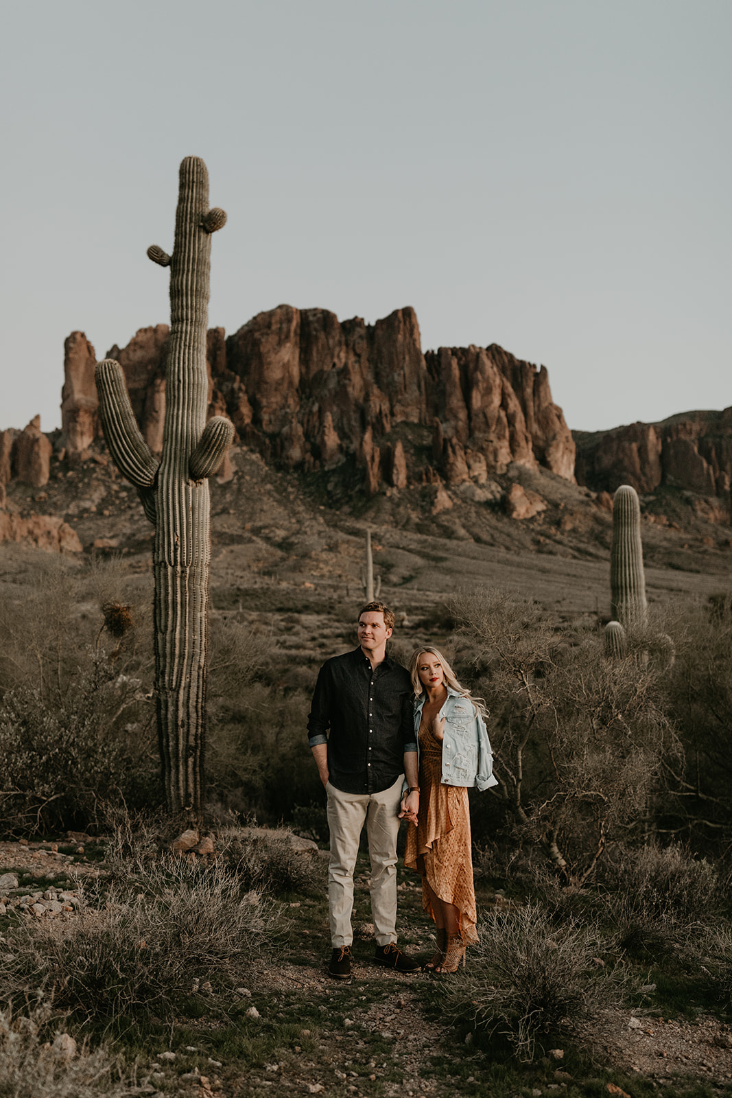 dreamy late night lost dutchman state park engagement photoshoot