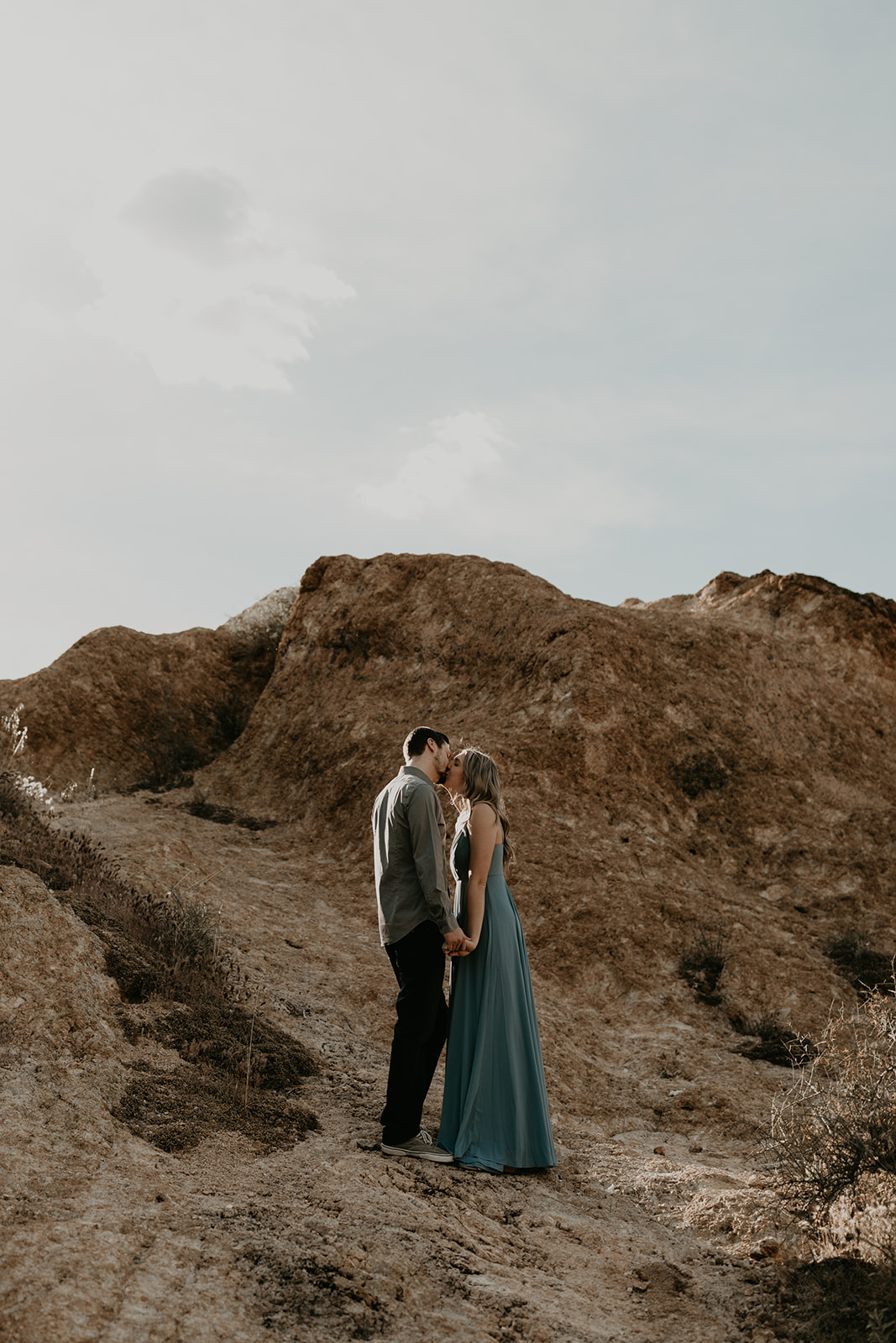 beautiful couple share an intimate moment in the Arizona nature