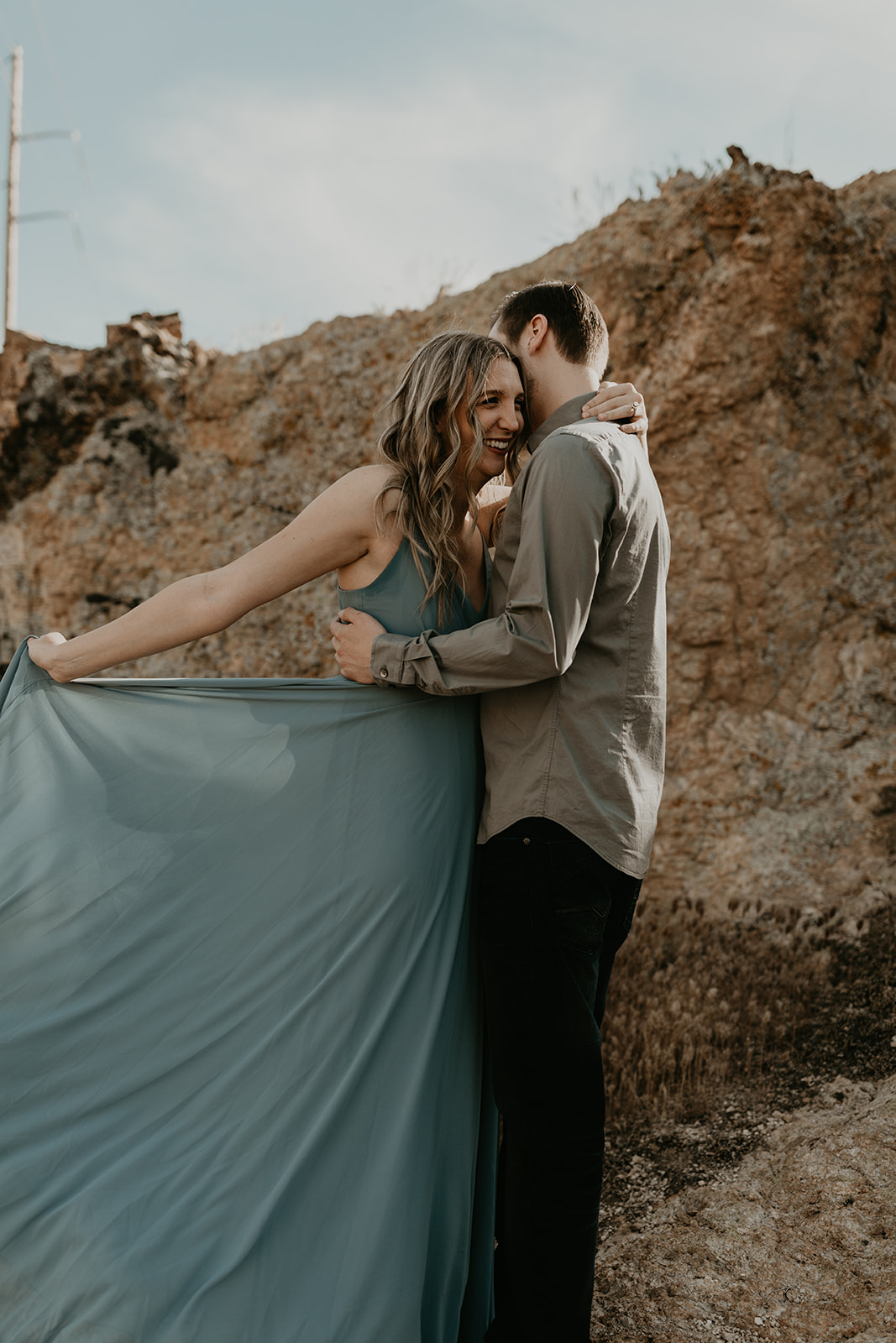 beautiful couple share an intimate moment in the Arizona nature