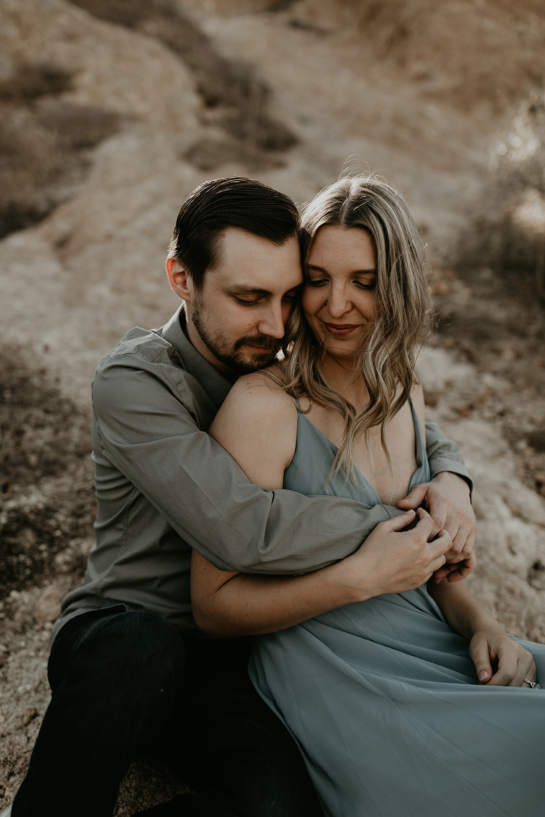 beautiful couple share an intimate moment in the Arizona nature