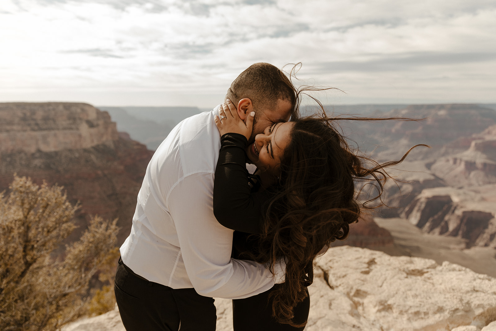 couple poses at some of my favorite photography locations in Arizona!