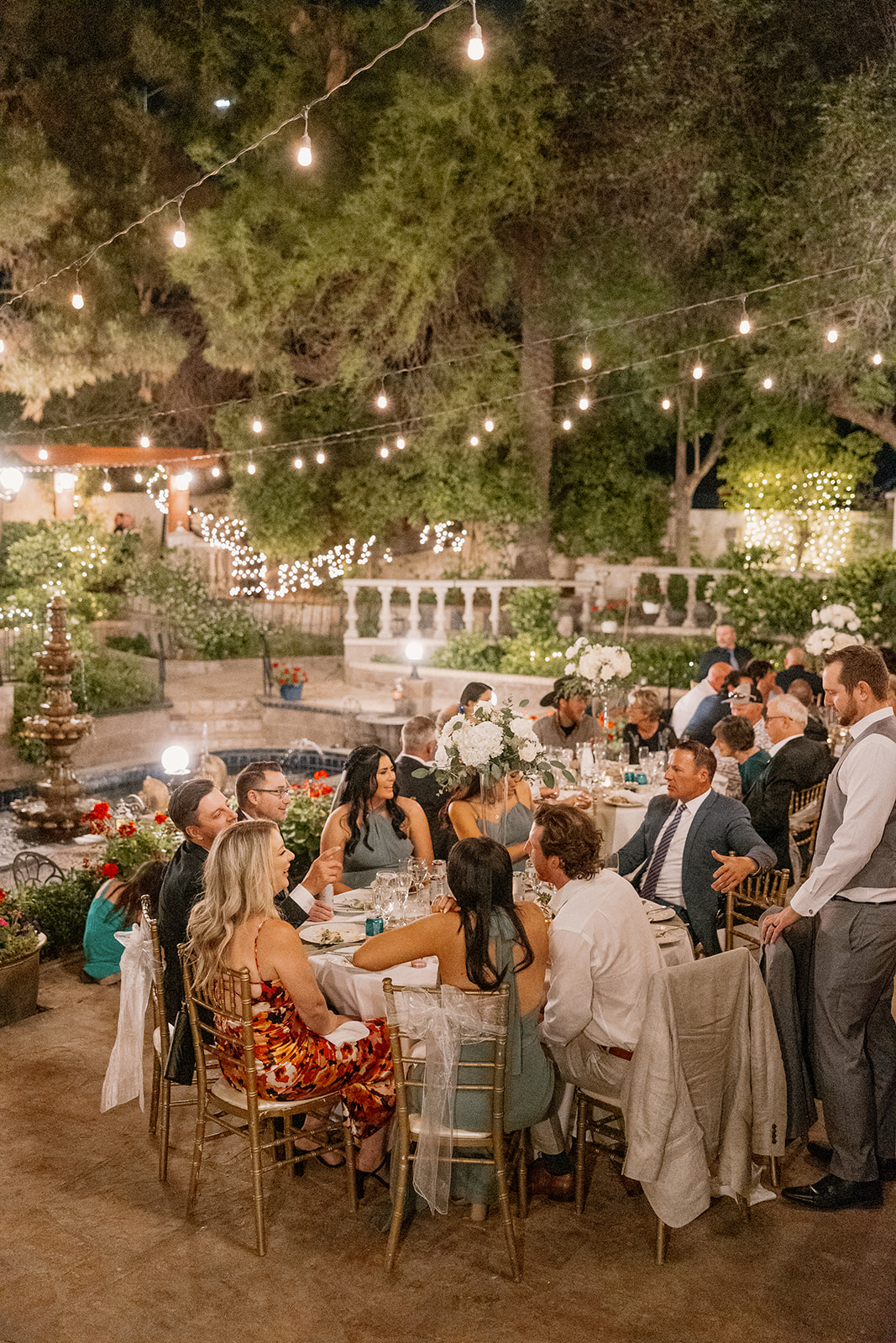 stunning documentary style photography from a stunning Arizona garden wedding!