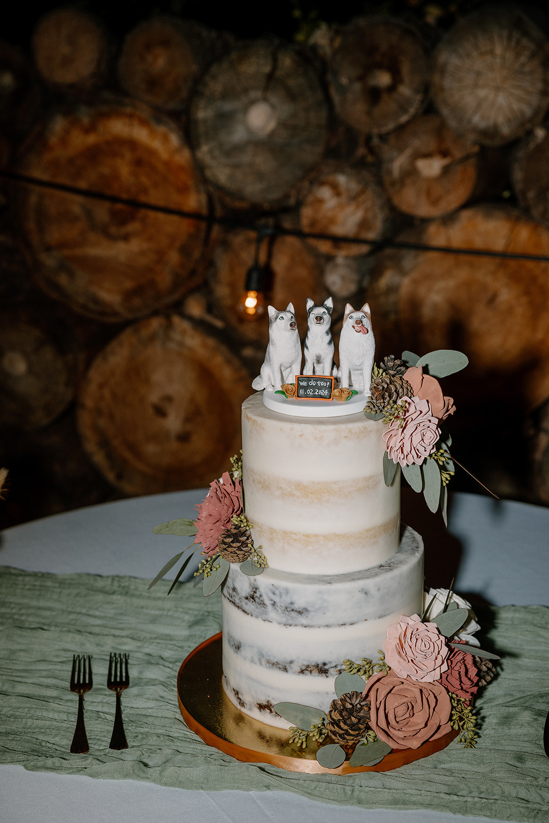 wedding cake with custom dog topper to include your furry friend!