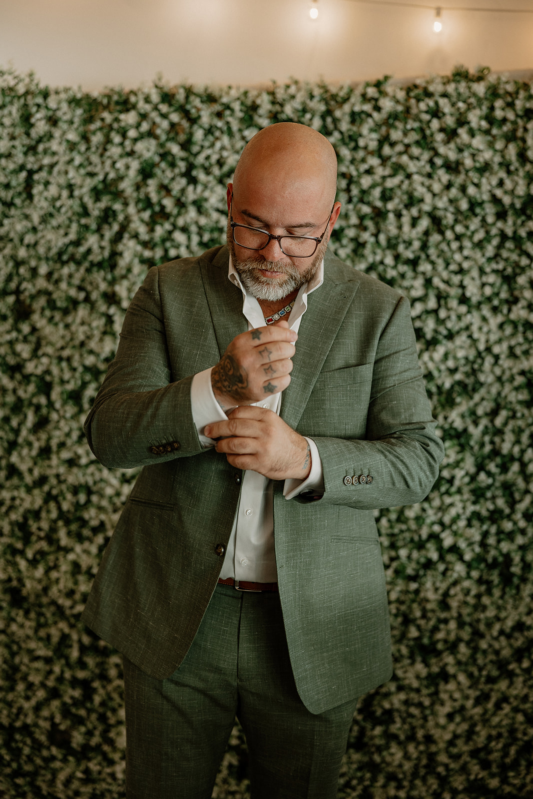 groom preps for their stunning wedding day in Arizona