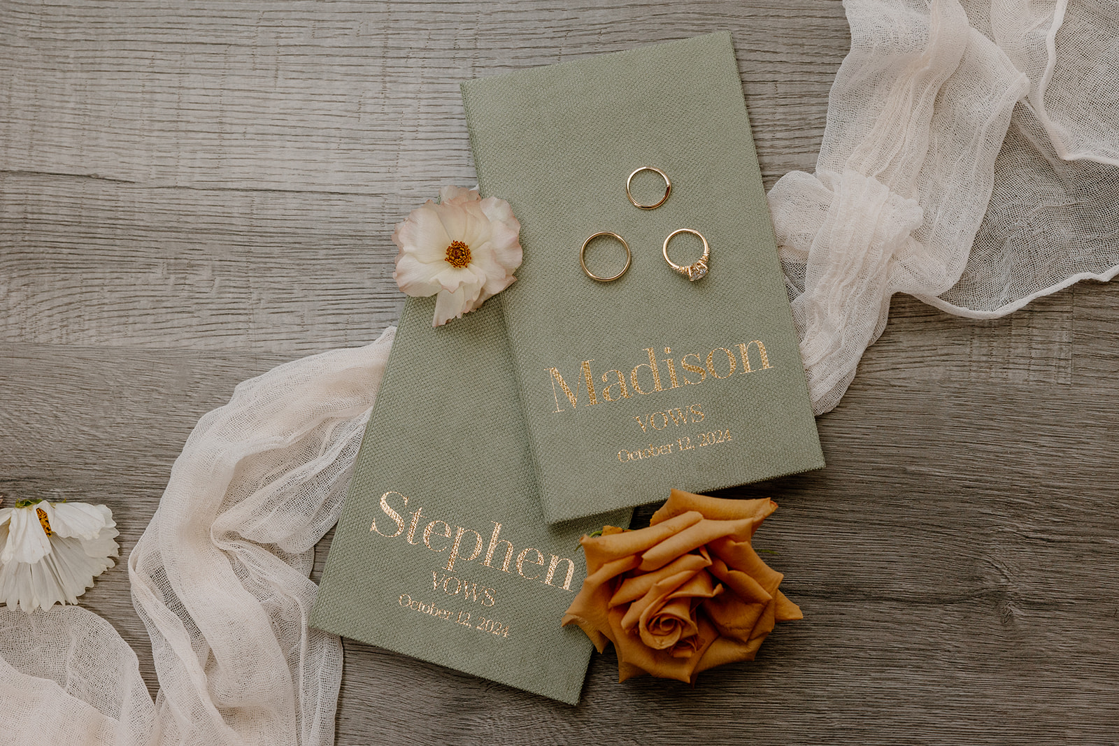 beautiful Fall Flagstaff Arizona wedding details