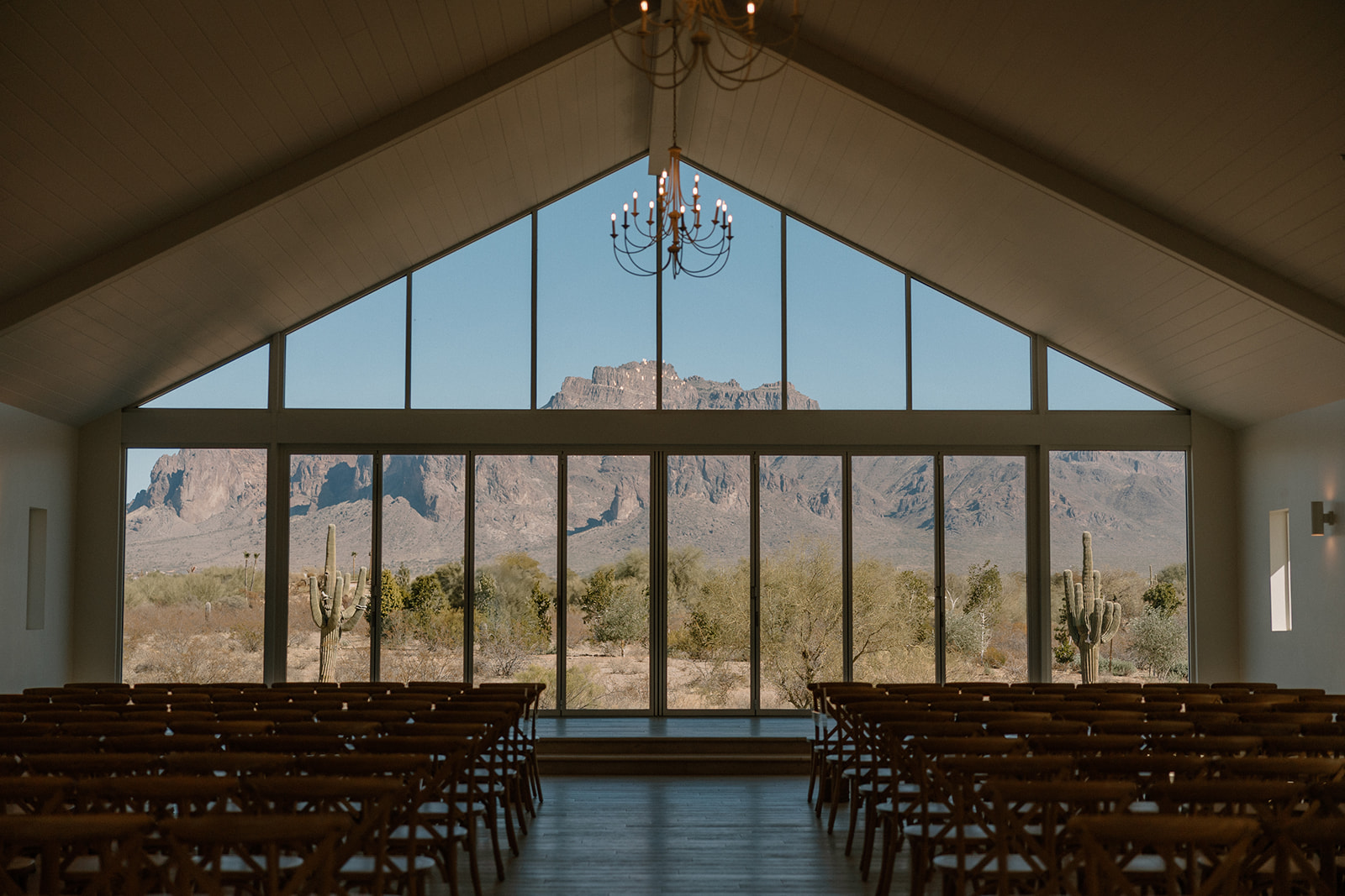 beautiful photo of the ceremony site at desert view's chapel in Arizona