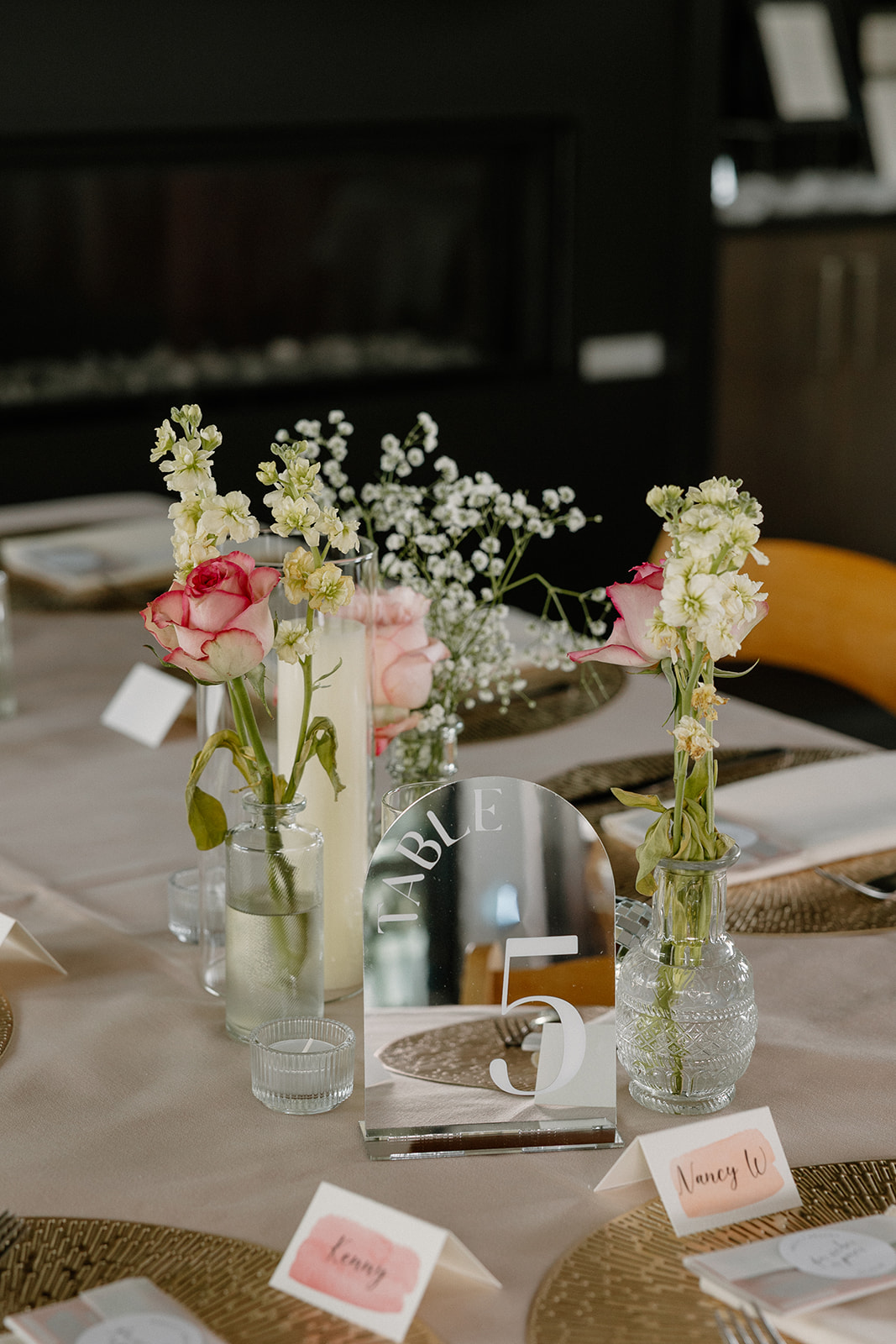 Wedding table settings for an Arizona wedding